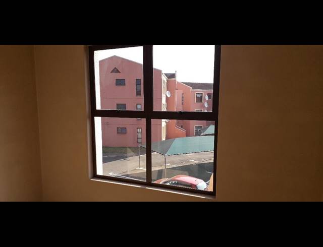 2 BEDROOM APARTMENT RENTED IN CAVERSHAM GLEN